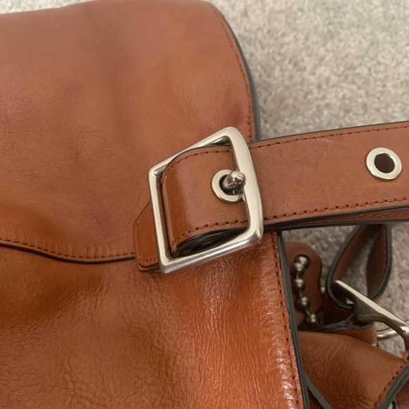 🎯SOLD🎯Coach Duffle Bag in Cognac - Picture 4 of 8